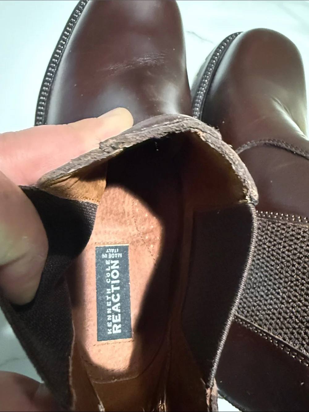 Kenneth Cole Reaction smooth dark